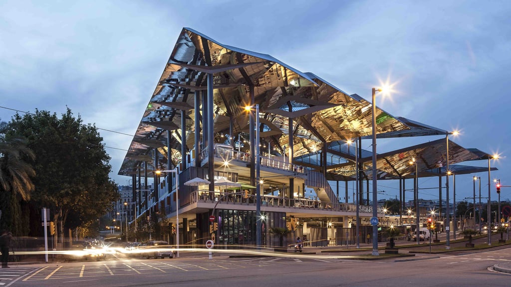 Mercat dels Encants - Barselona Bit Pazarı